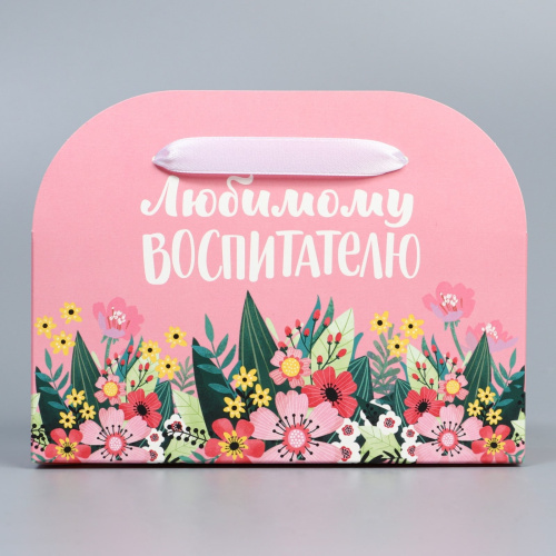 Коробка для цветов Любимому Воспитателю 17/13/7см 9395255